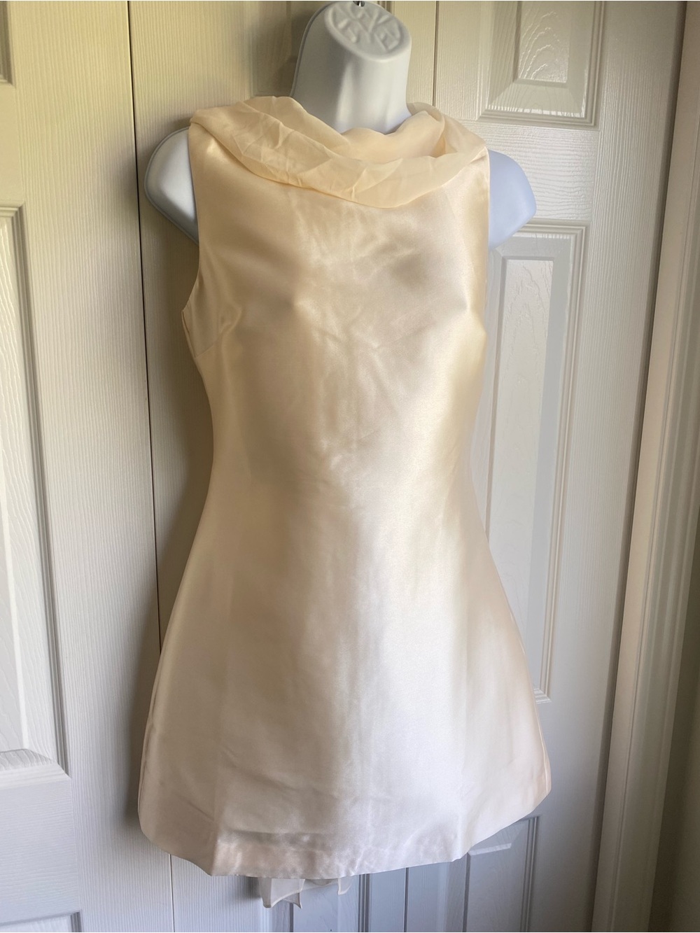 NEW Reformation Ecru Elegant Cream Satin Sheath Mini Dress Size 2 - Picture 7 of 14